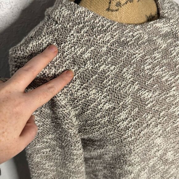 LOGO By Lori Goldstein Boucle Coat Caridgan Fringe Detail Gray Side Snap Size M - Picture 3 of 10